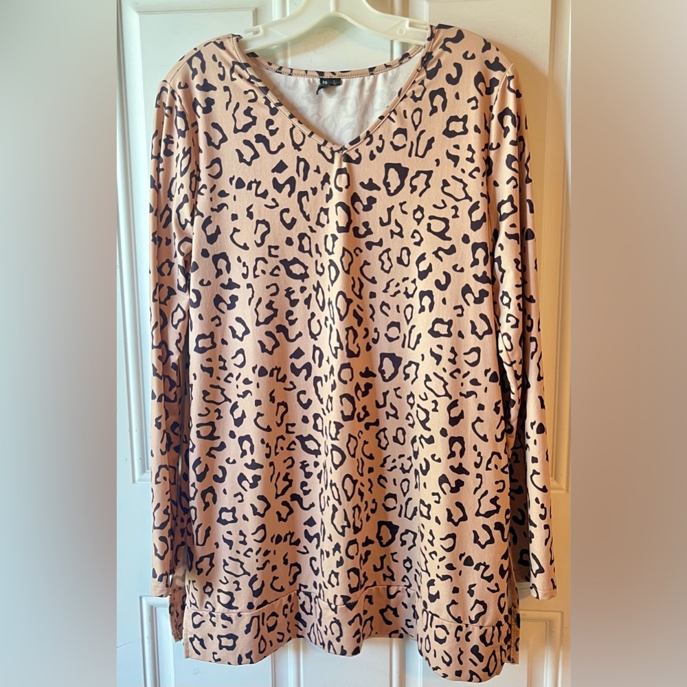 Zattcas Leopard Print Long Sleeve Tunic Top - Size L